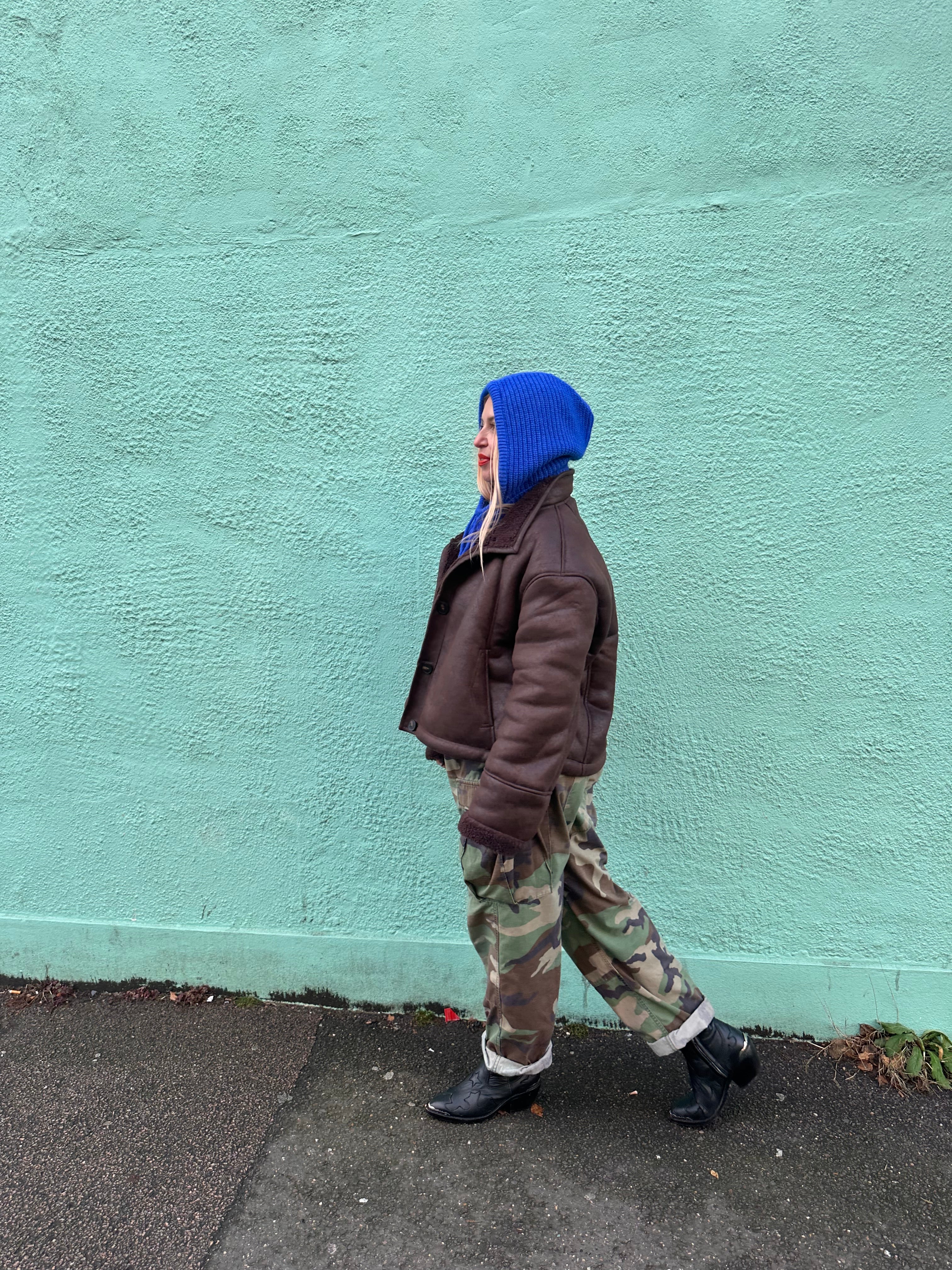 The its proud peach silky lined snood in royal blue