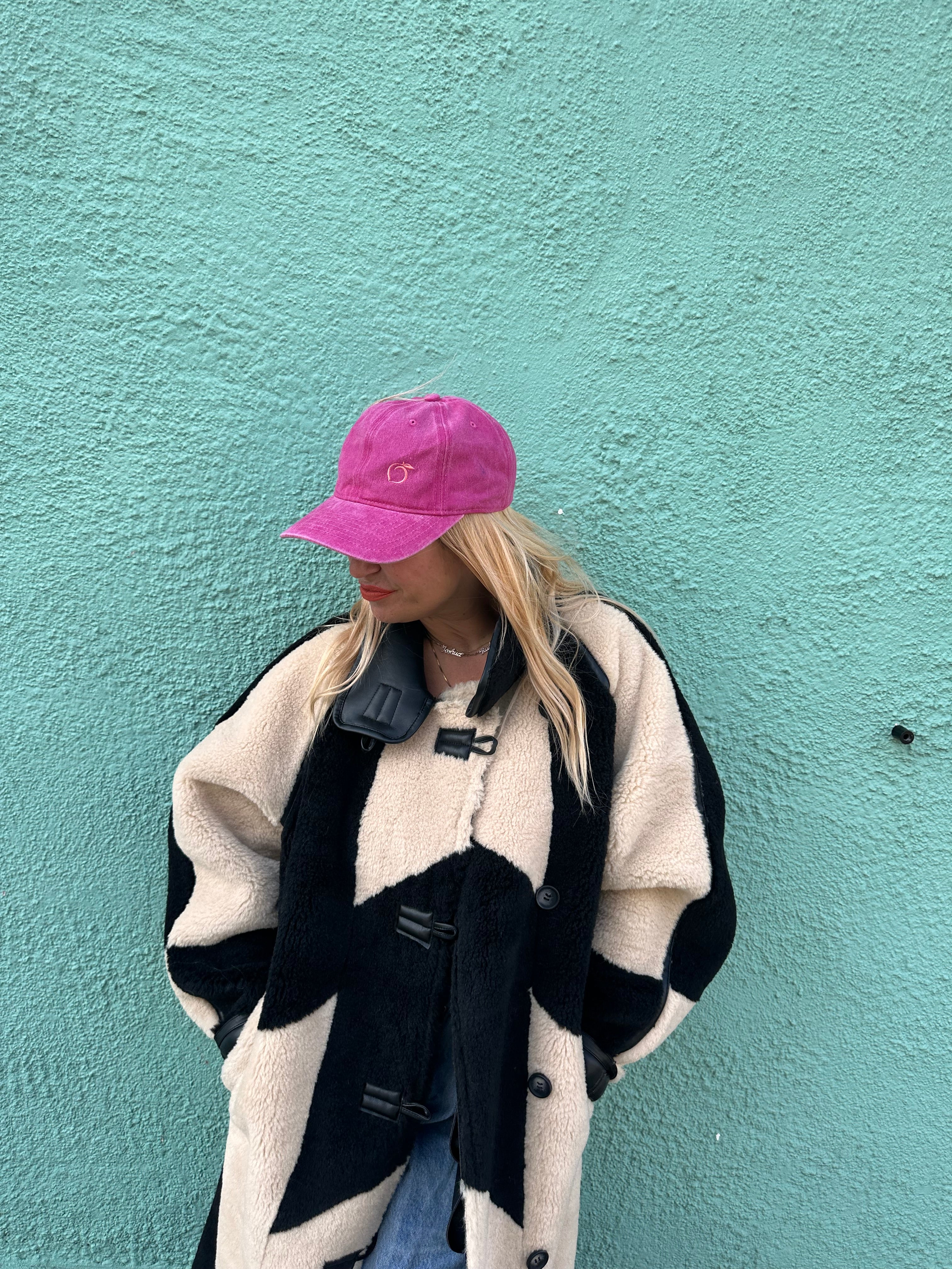Silky lined baseball cap in hot pink