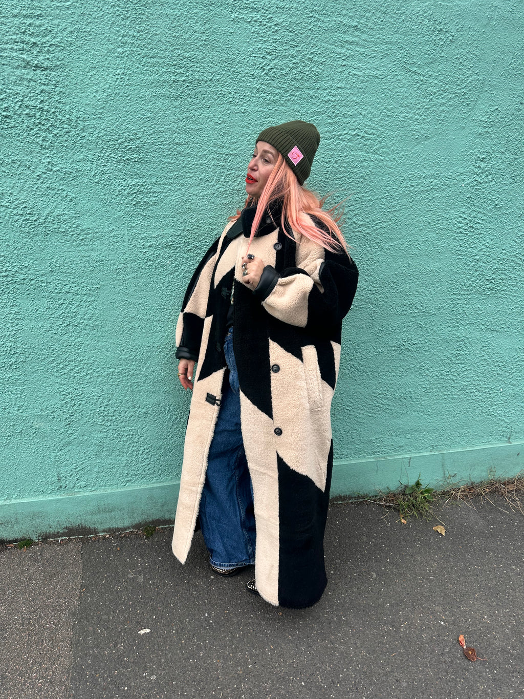 Silky lined beanie in deep green