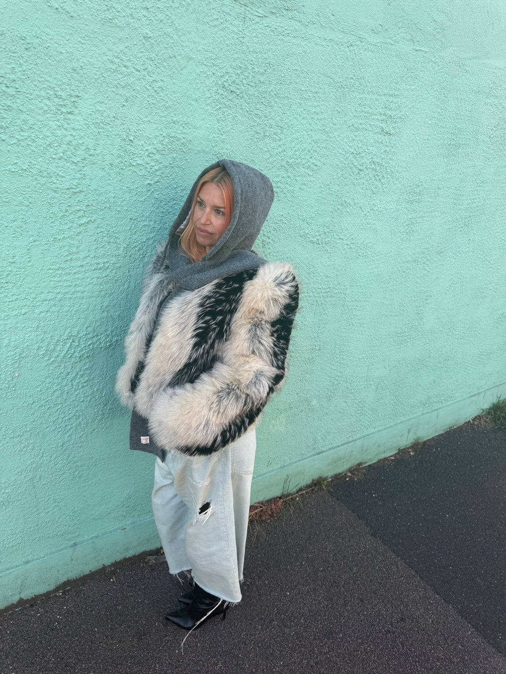 The wool mix silky lined hood scarf in grey