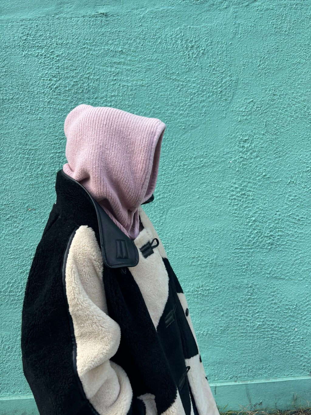 Proud peach silky lined cashmere snood in baby pink