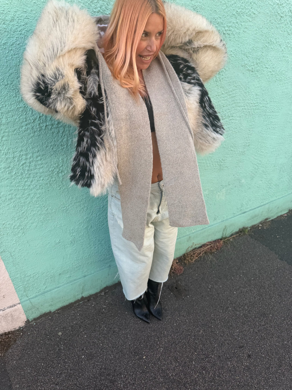 the wool mix silky lined hood scarf in oat
