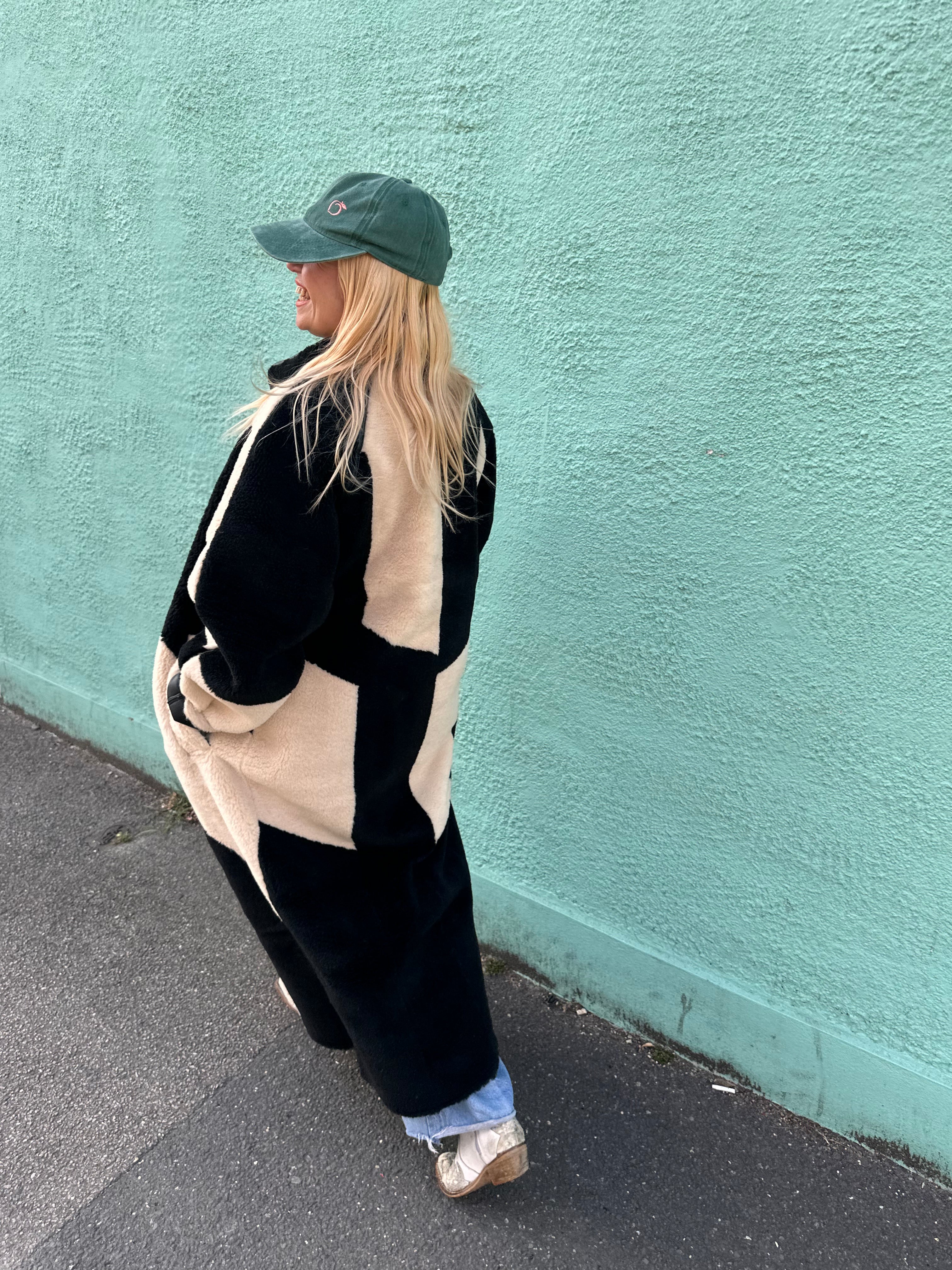 Silky lined baseball cap emerald green