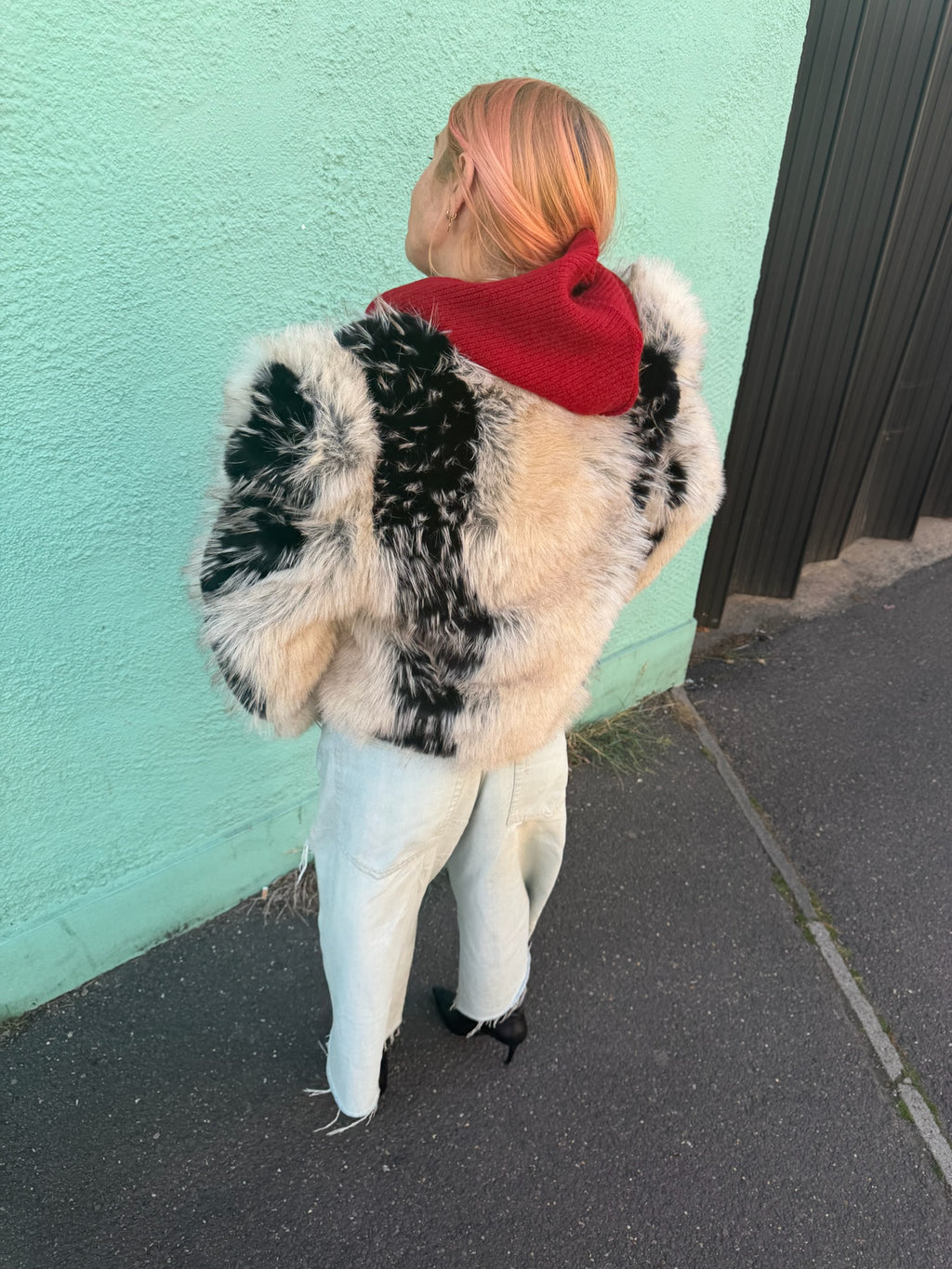 The wool mix Silky Lined Hood Scarf in red