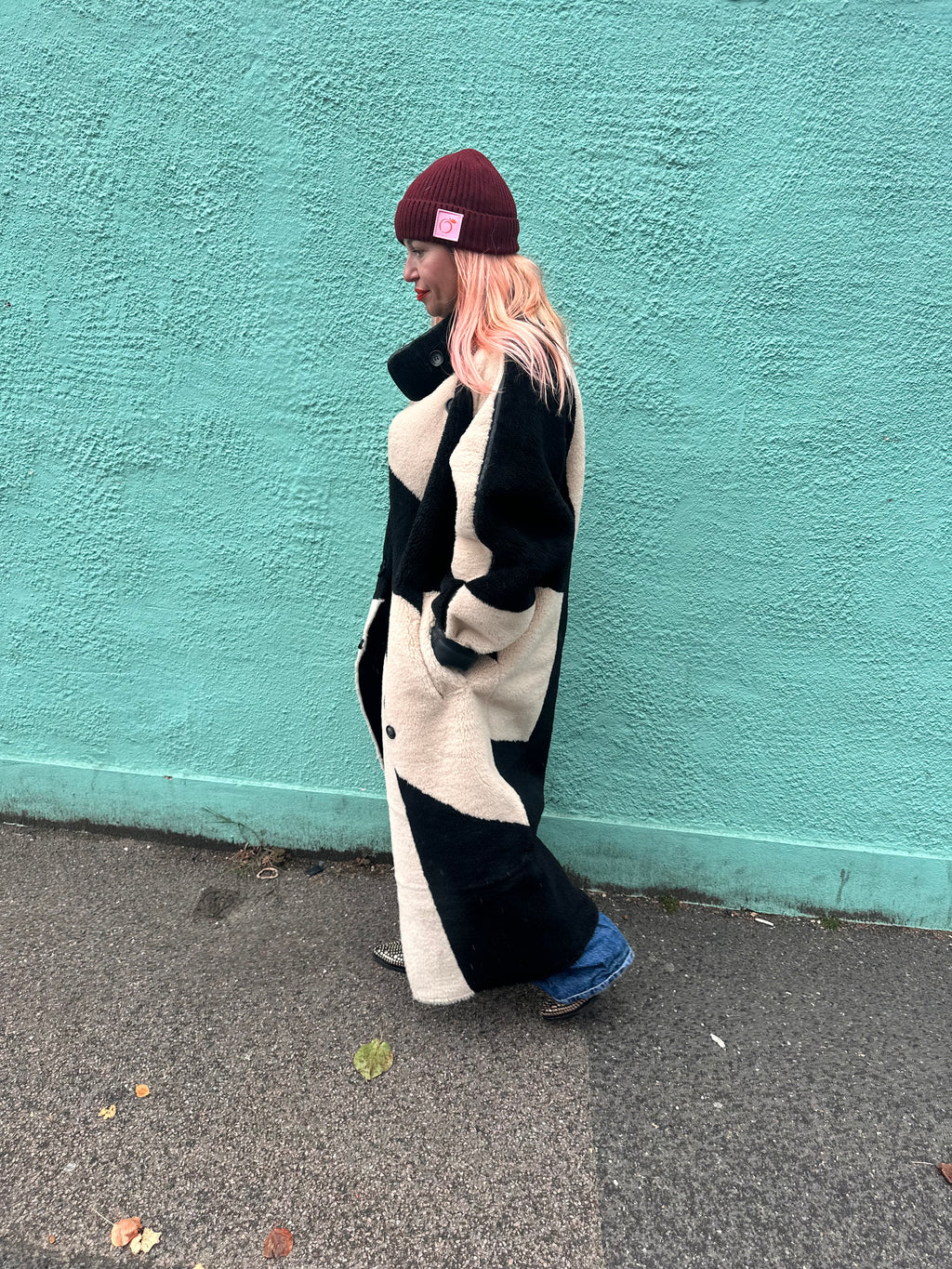 Silky lined beanie in burgandy