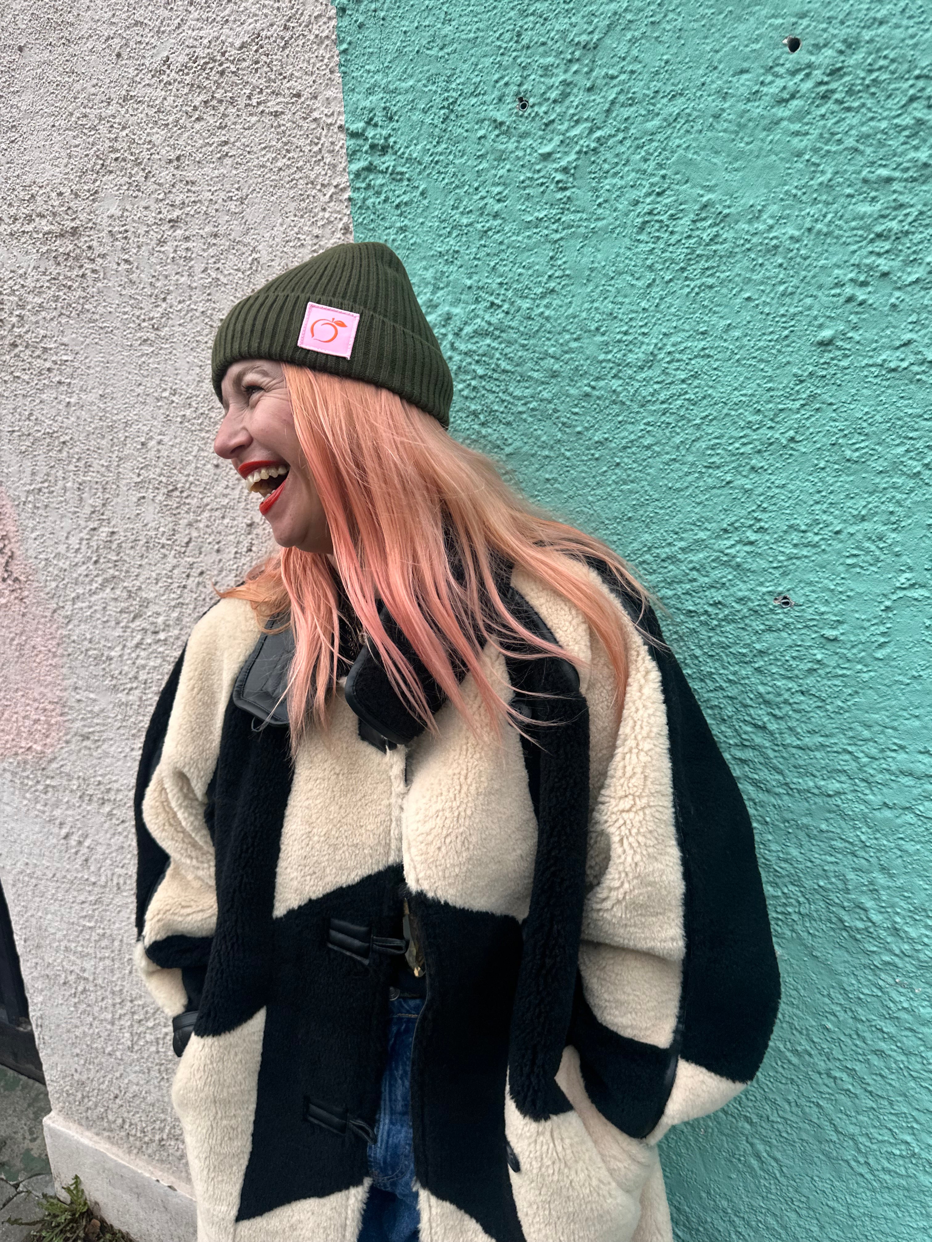 Silky lined beanie in deep green