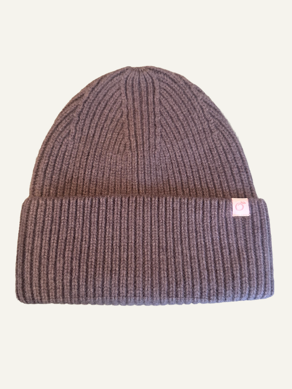 Proud peach 100% merino wool beanie in mink