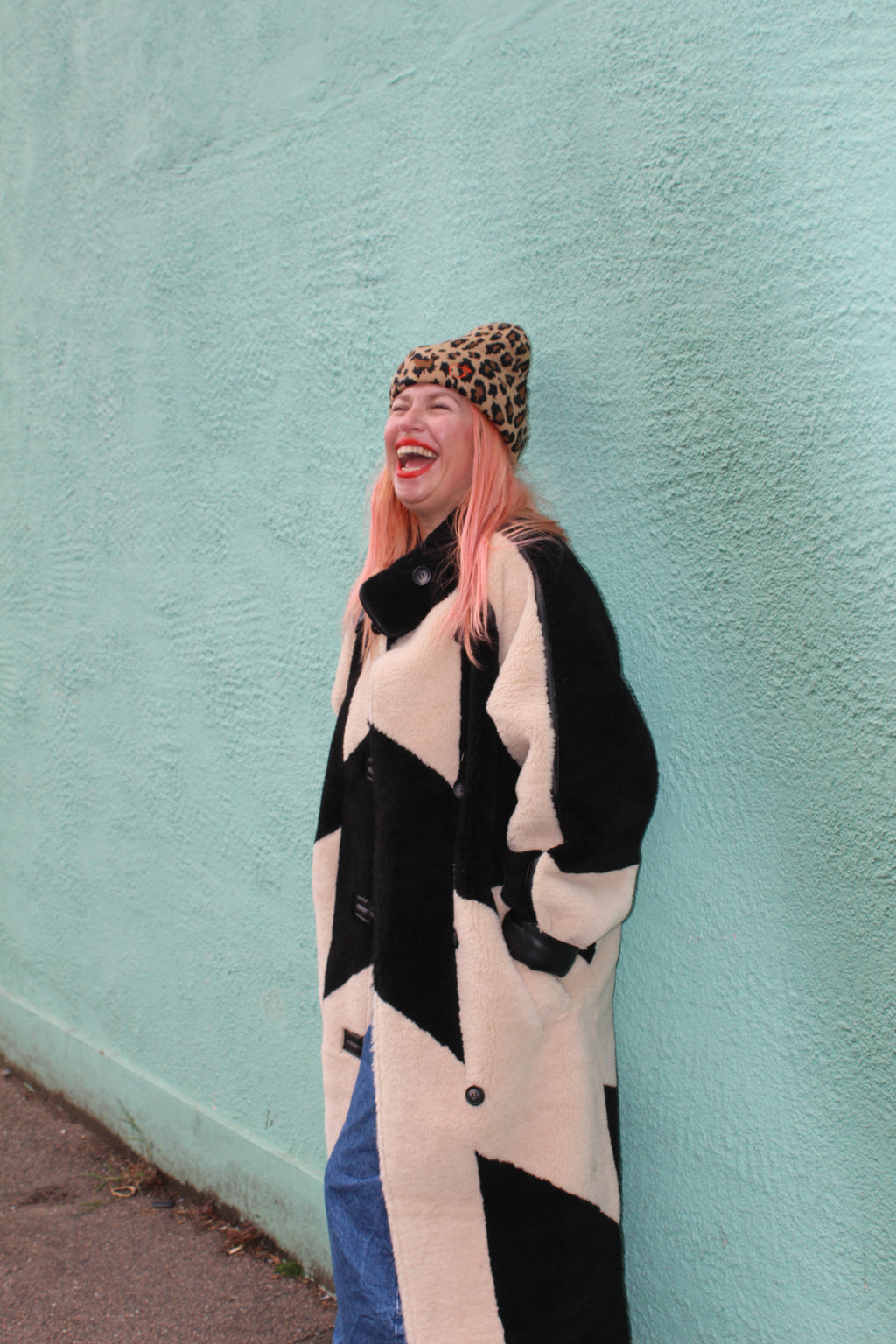 Silky lined beanie in brown leopard print