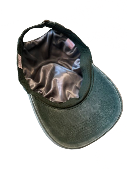 Silky lined baseball cap emerald green