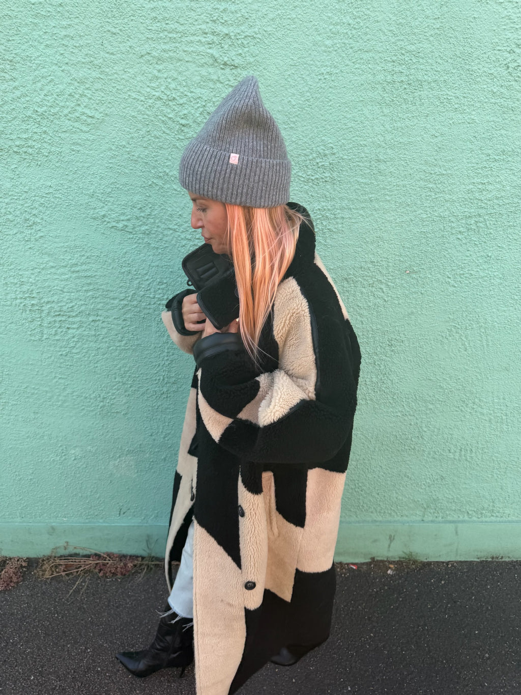 Proud peach 100% merino wool beanie in grey marl