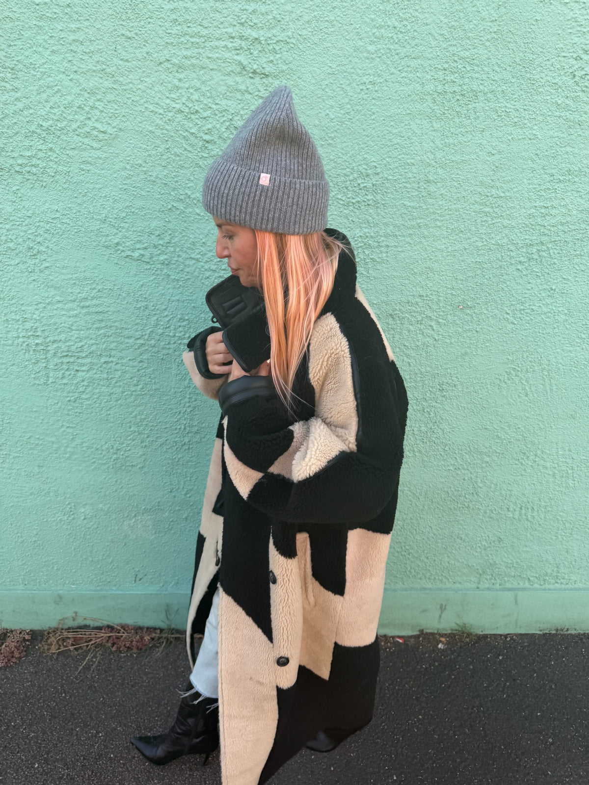 Proud peach 100% merino wool beanie in grey marl