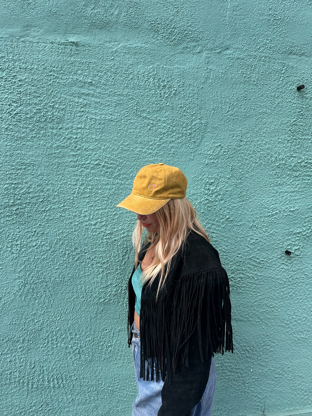 The proud peach relaxed effortlessly cool cap in yellow