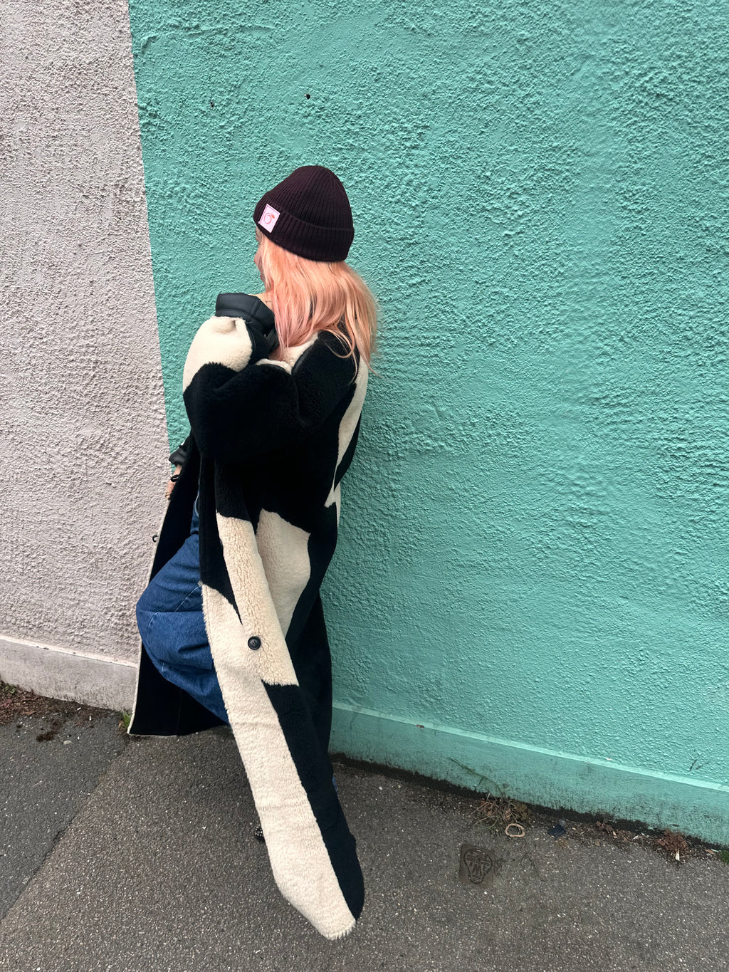Silky lined beanie in dark burgundy