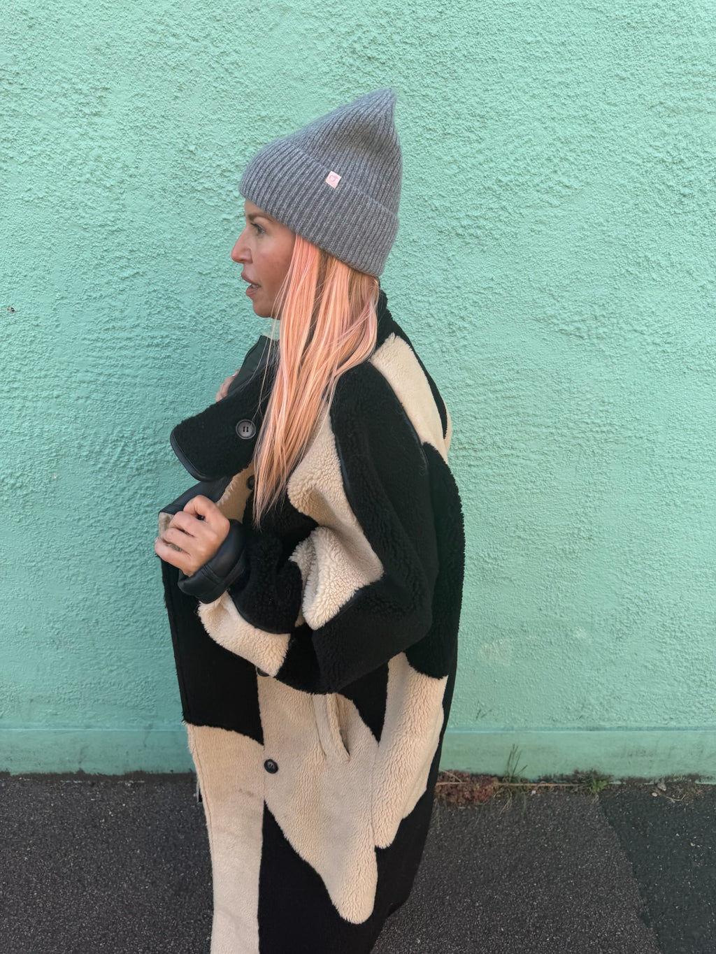 Proud peach 100% merino wool beanie in grey marl
