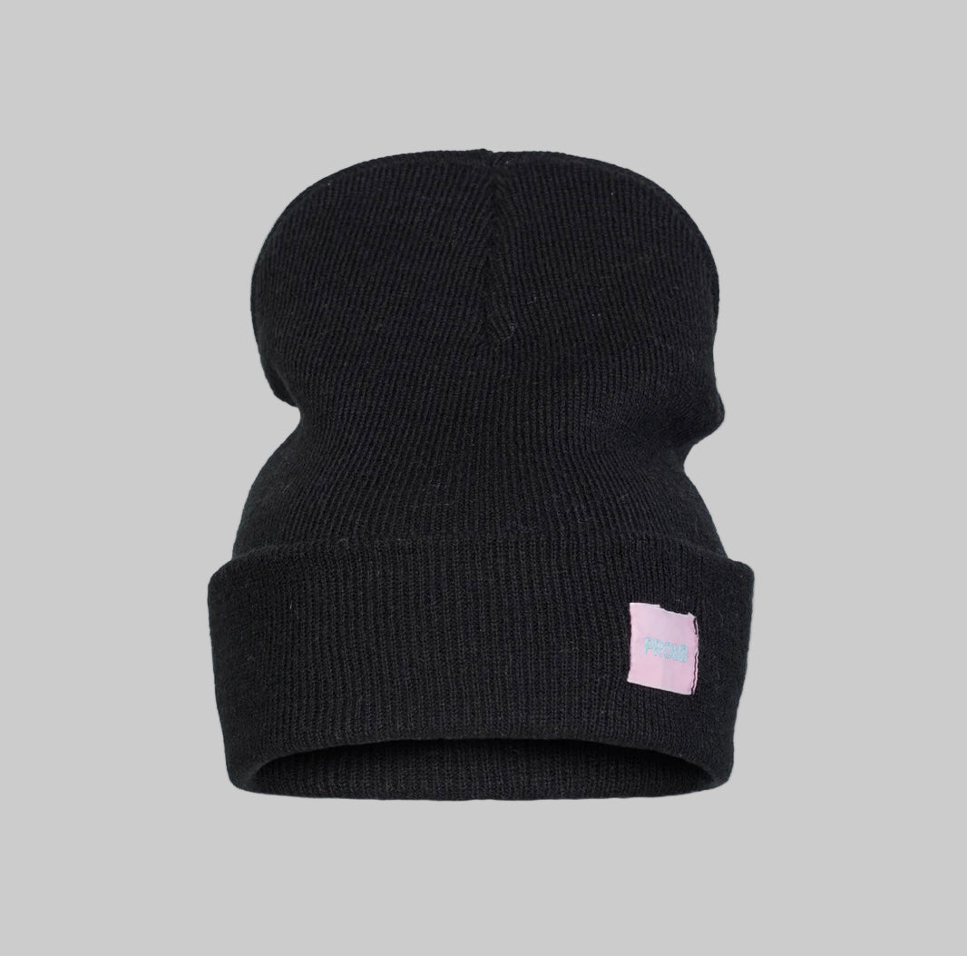 Proud original soft and light beanie in black fully silky lined clearance sale