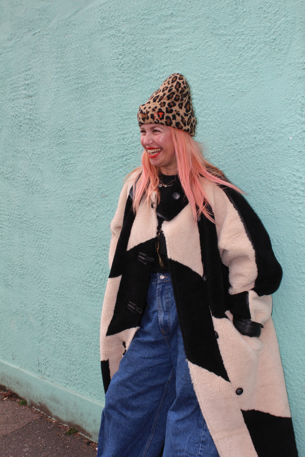 Silky lined beanie in brown leopard print
