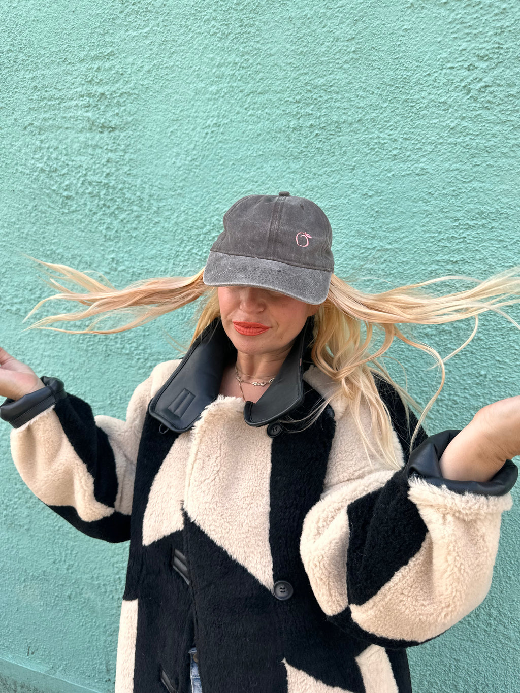 The proud peach relaxed fit effortlessly cool cap in mink SILKY LINED