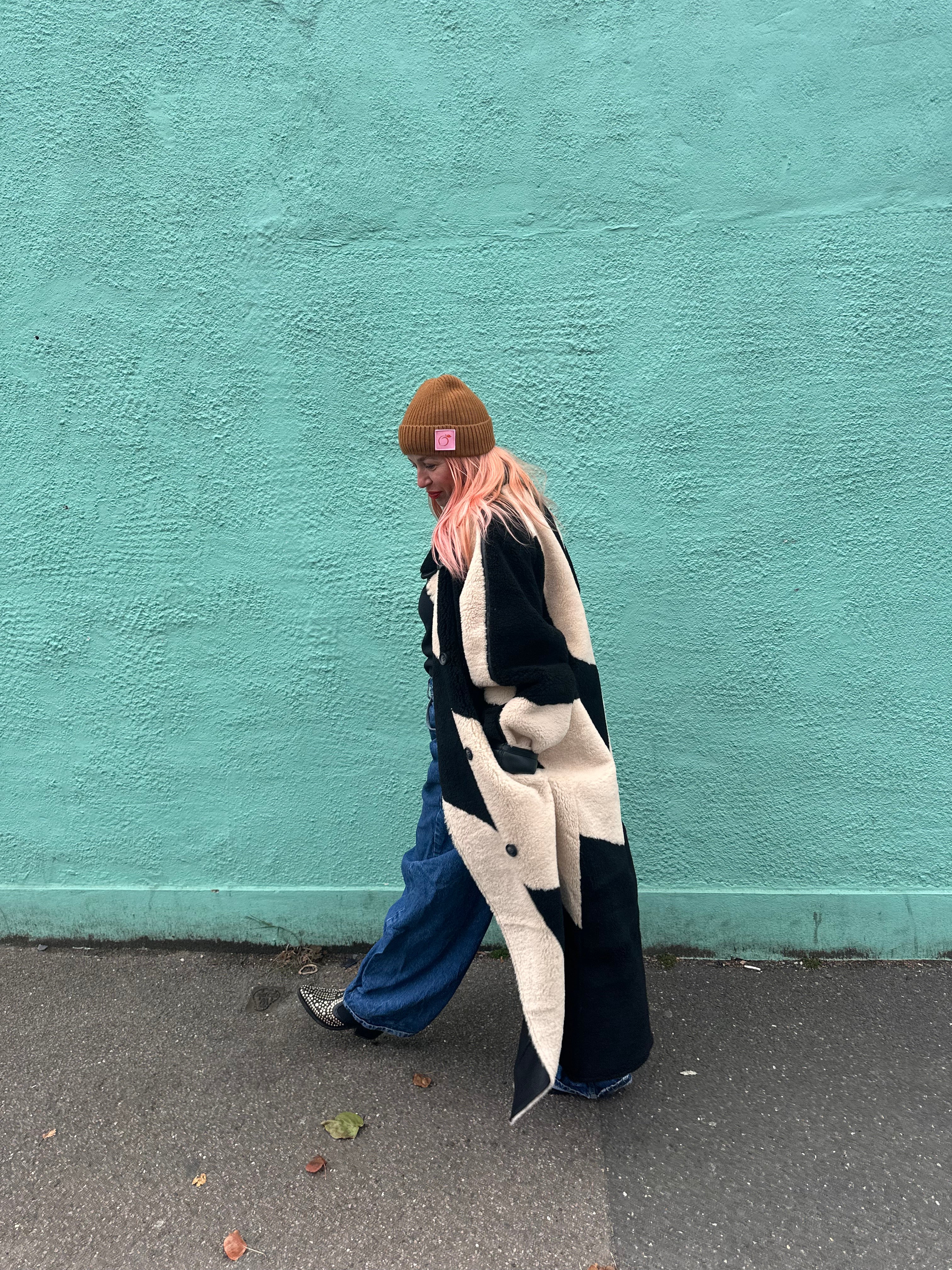 Silky beanie in hazelnut