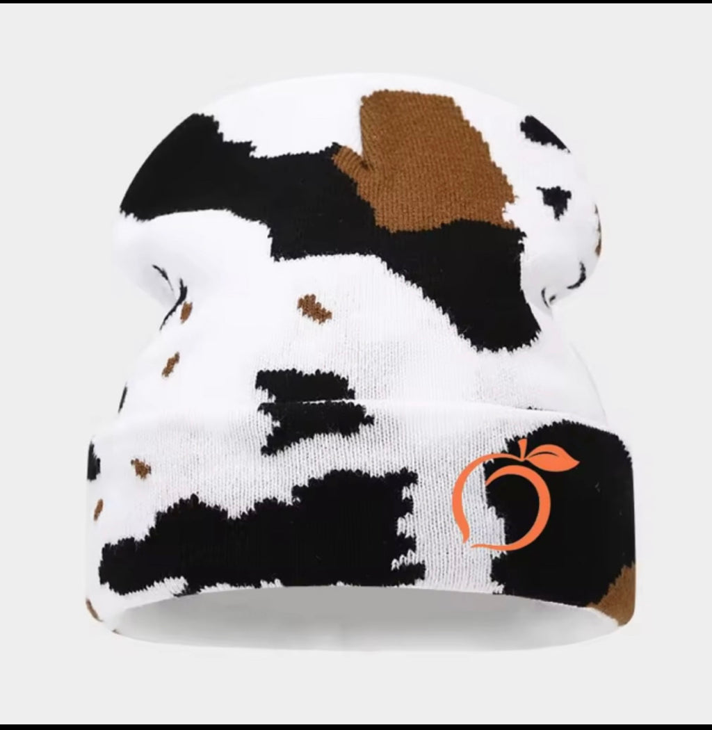 Silky lined beanie in cow print