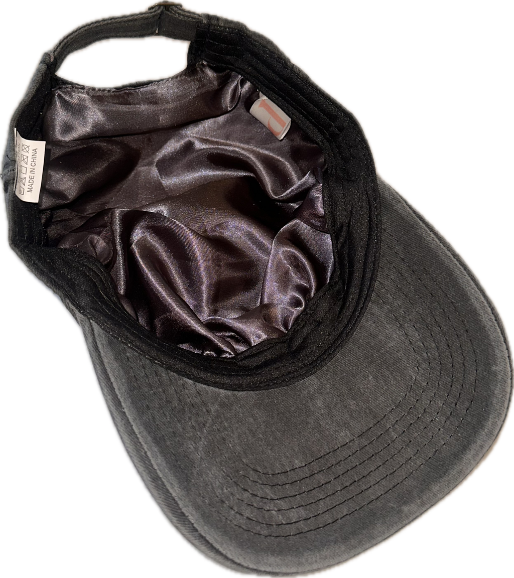 Silky Lined Baseball cap in black